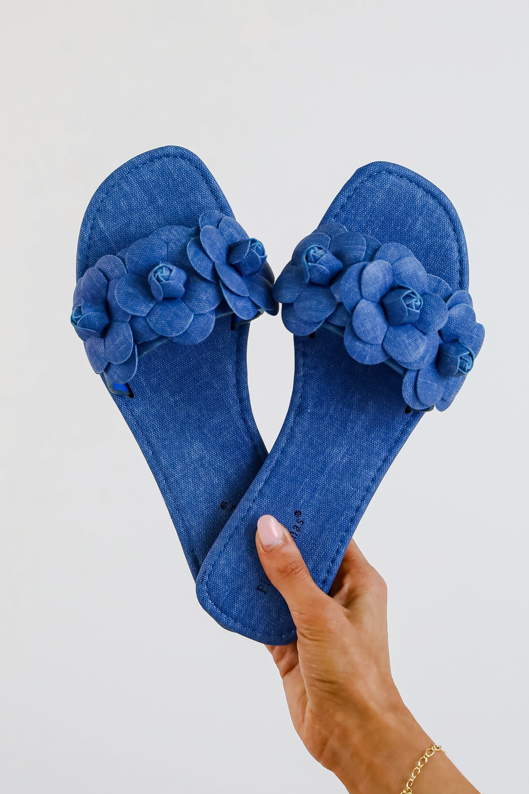 shopdressup_blue_flower_slide_sandals-7.jpg
